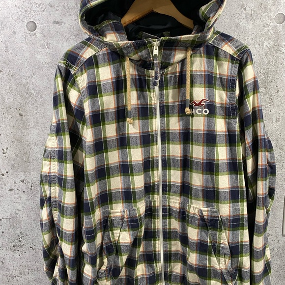 XL, Plaid Hollister Breakwall jacket with hood. - Picture 5 of 5